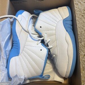 Jordan Kids Sneakers in White and Blue